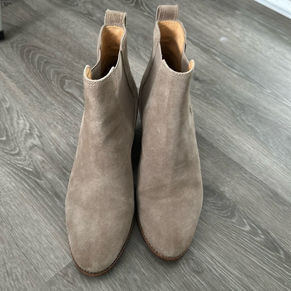 Madewell Suede Chelsea Boots, Size 8